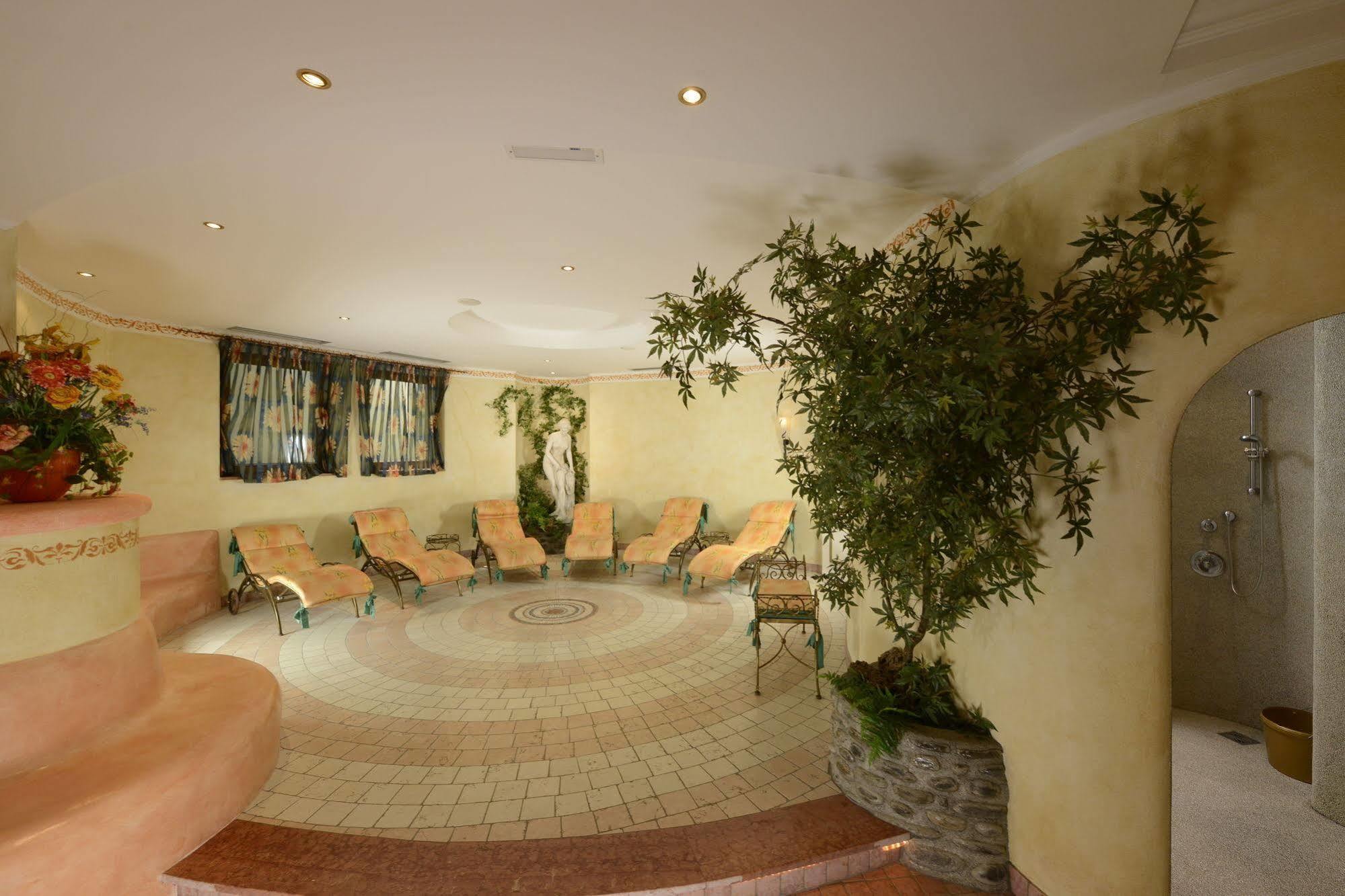 Hotel Neue Post Solden Luaran gambar